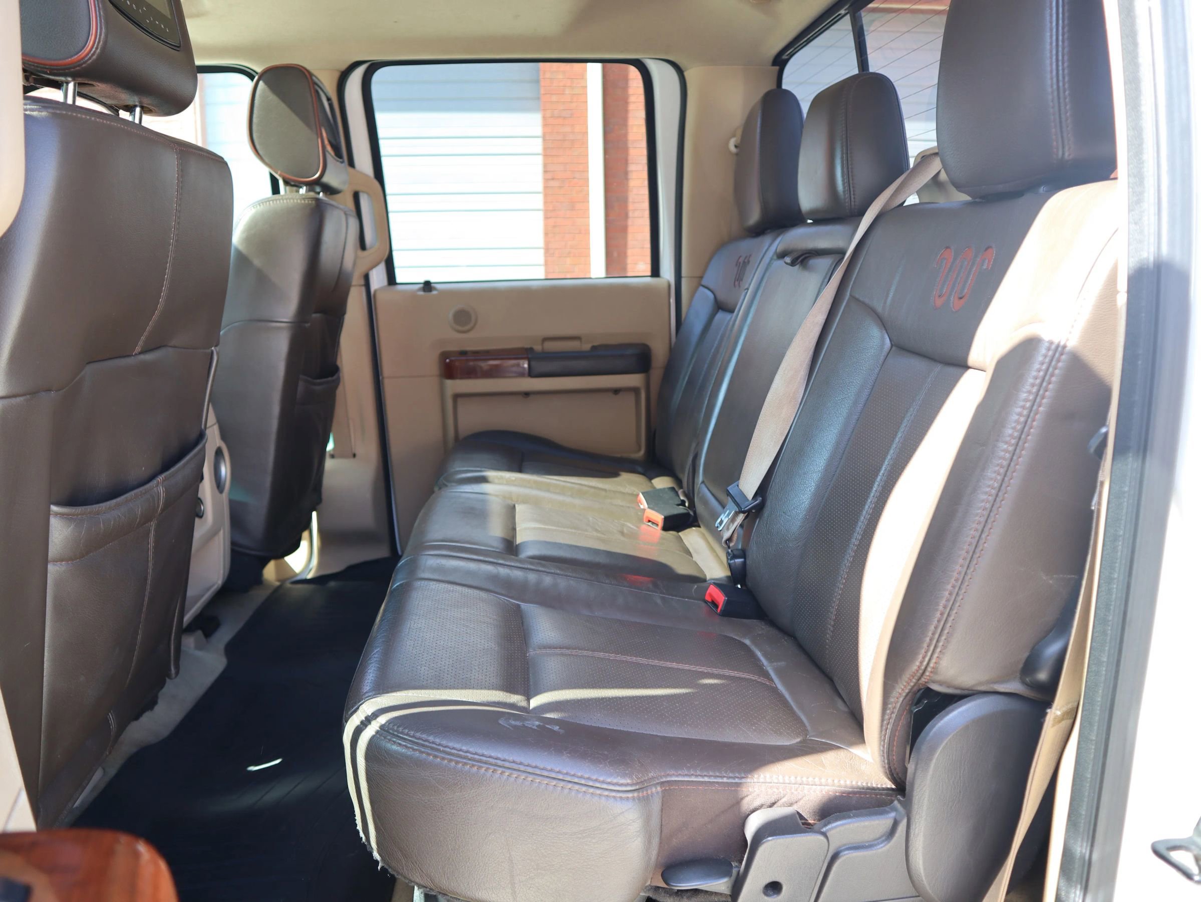 Used 2015 Ford F350 King Ranch w/ King Ranch w/Chrome Package image 29