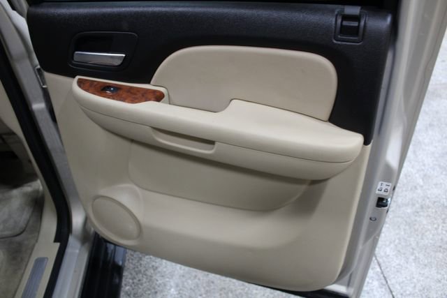 Used 2007 Chevrolet Suburban LT w/ LT Preferred Equipment Group image 25
