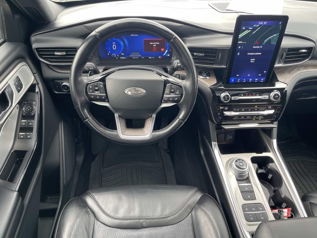 Used 2021 Ford Explorer Platinum w/ Premium Technology Package RWD image 14