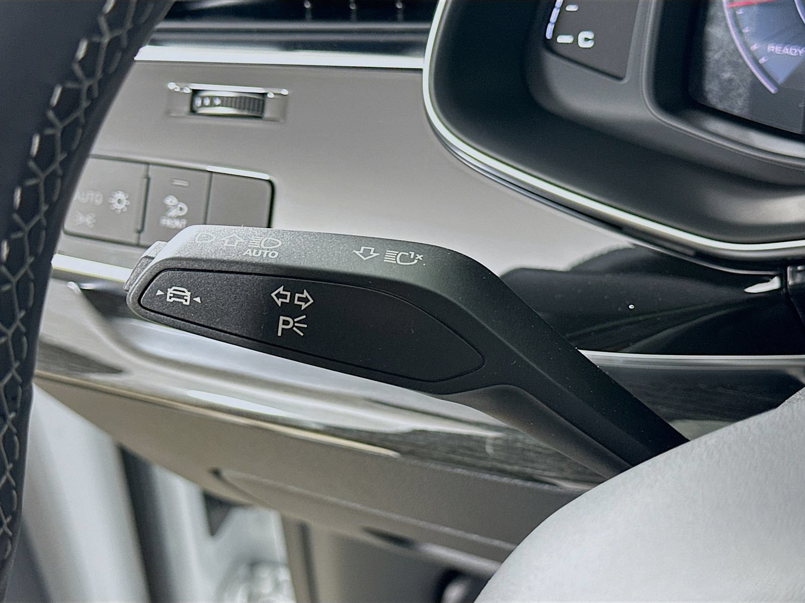 New 2026 Audi Q8 Premium AWD/4WD image 21