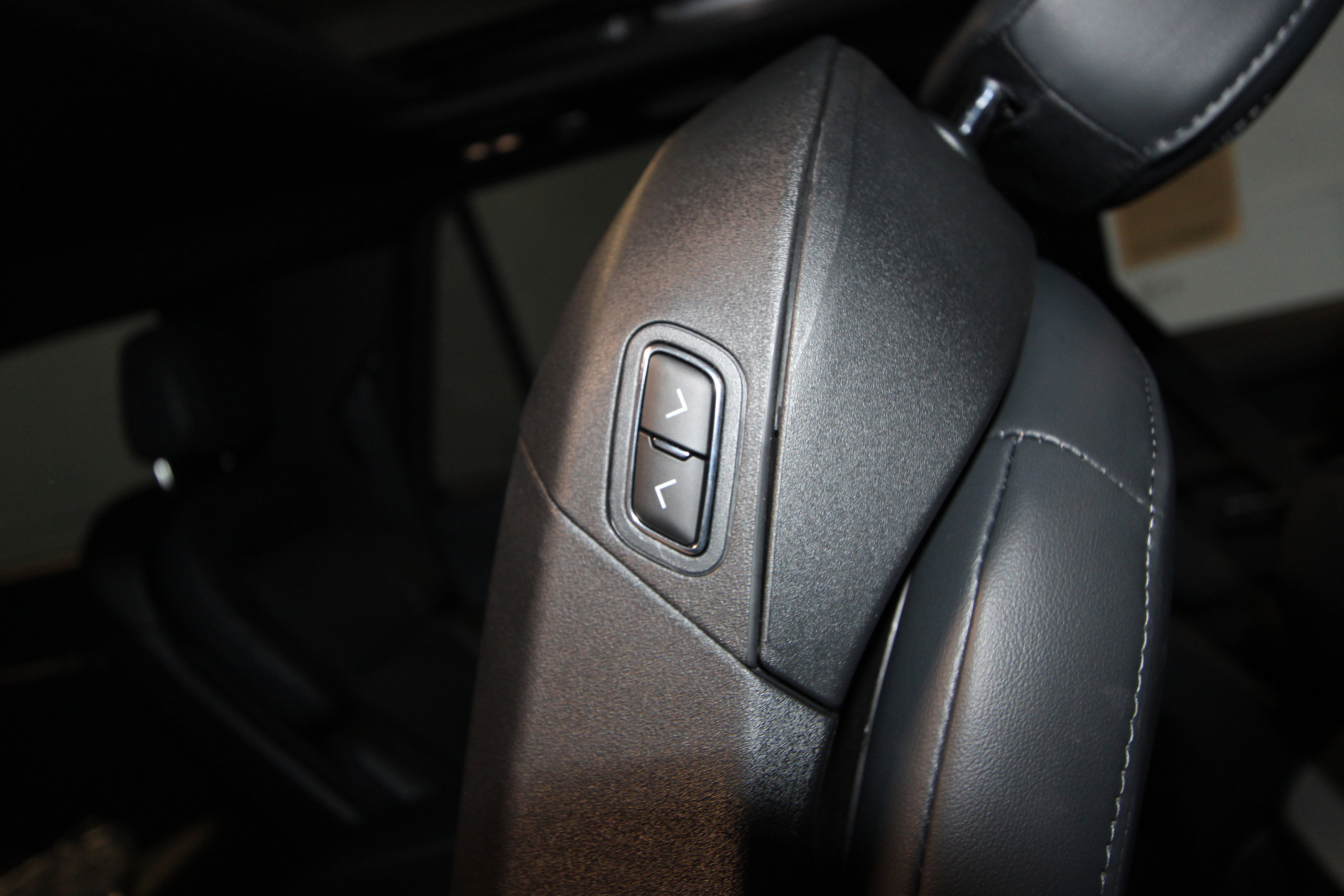 New 2026 Lincoln Navigator L Reserve w/ Jet Appearance Package image 23