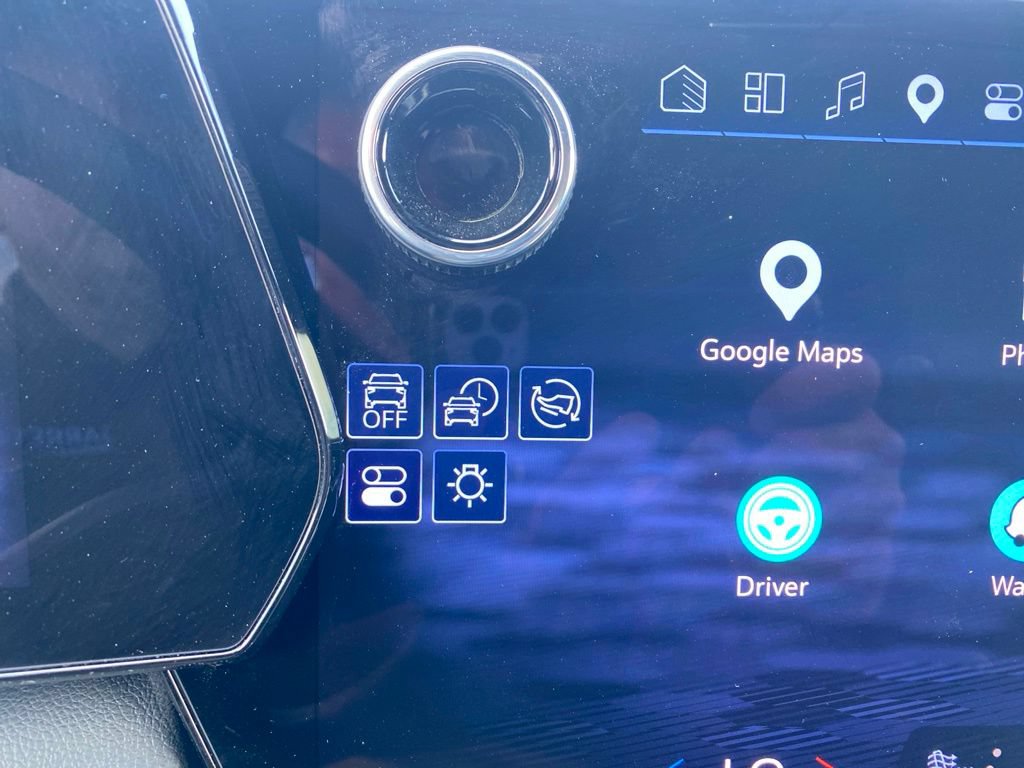 Used 2024 Chevrolet Equinox EV LT AWD/4WD image 18