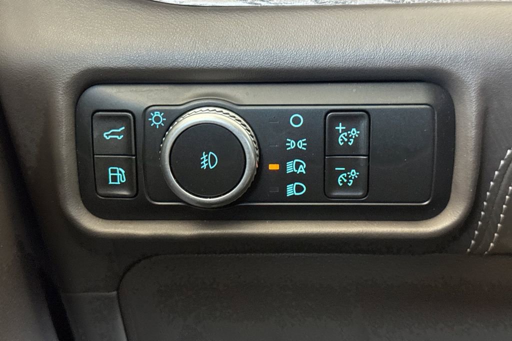 Used 2022 Ford Explorer Platinum w/ Class IV Trailer Tow Package image 34