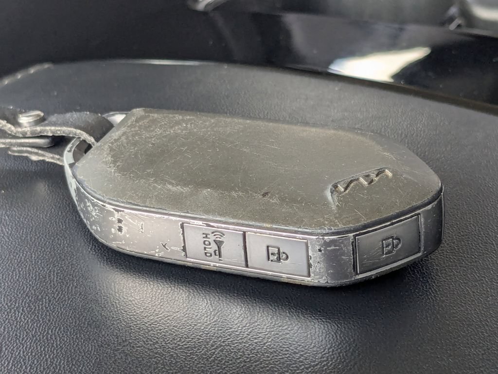 Used 2023 Kia Telluride S FWD image 40