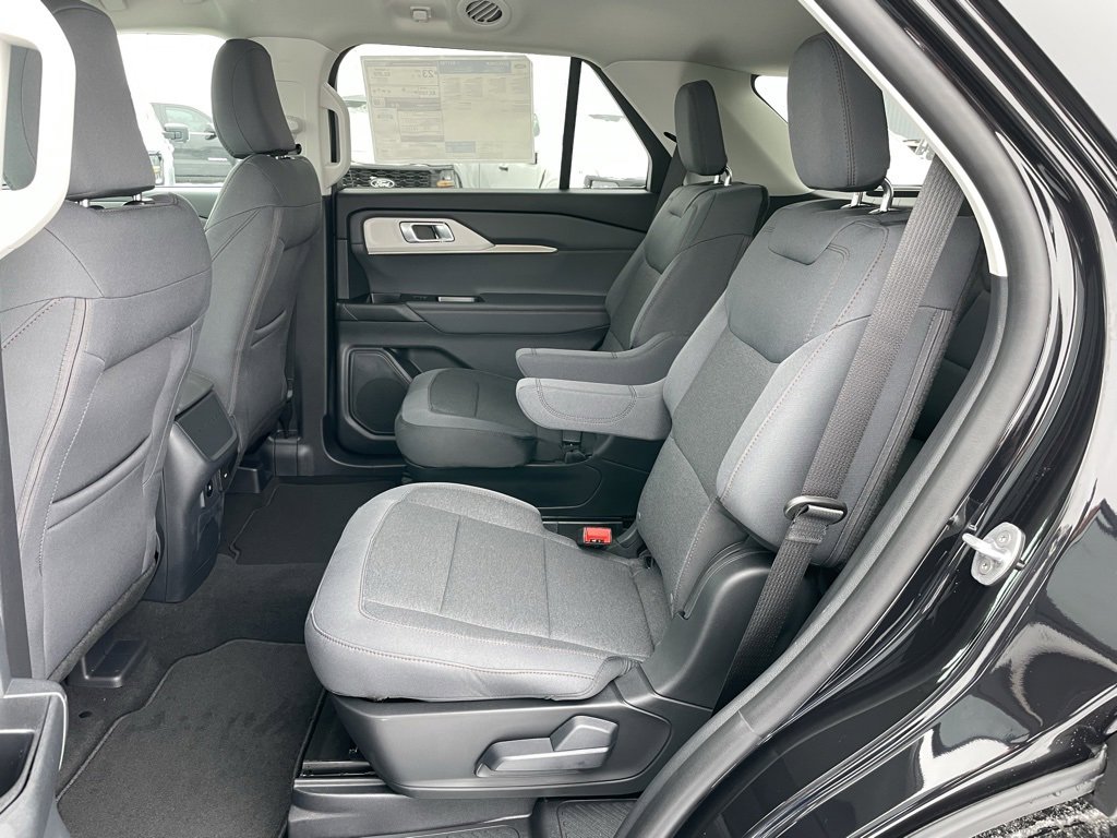 New 2026 Ford Explorer Active image 8