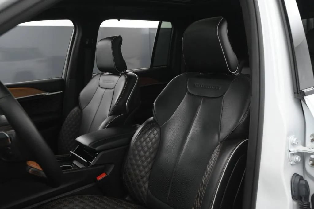 Used 2022 Jeep Grand Cherokee Summit AWD/4WD image 49
