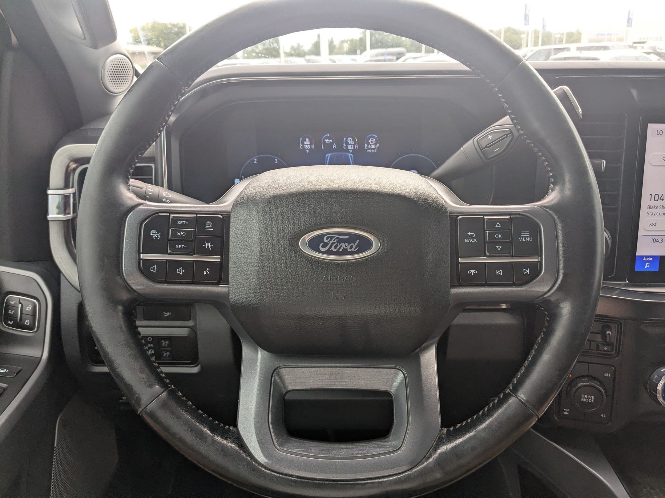 Used 2023 Ford F350 Lariat w/ Lariat Ultimate Package AWD/4WD image 18