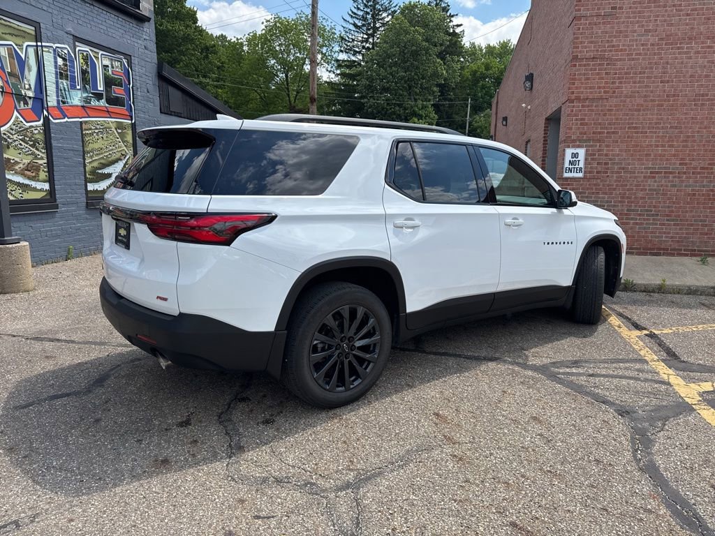 Used 2023 Chevrolet Traverse RS w/ LPO, Floor Liner Package AWD/4WD image 4