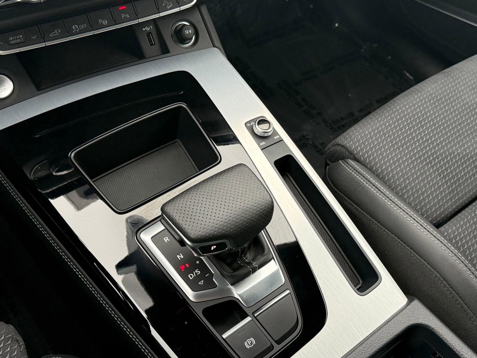 Used 2024 Audi Q5 e Prestige image 18