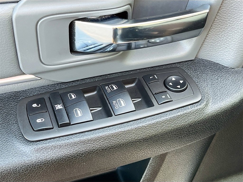 Used 2023 RAM 1500 Classic SLT w/ Electronics Group image 18