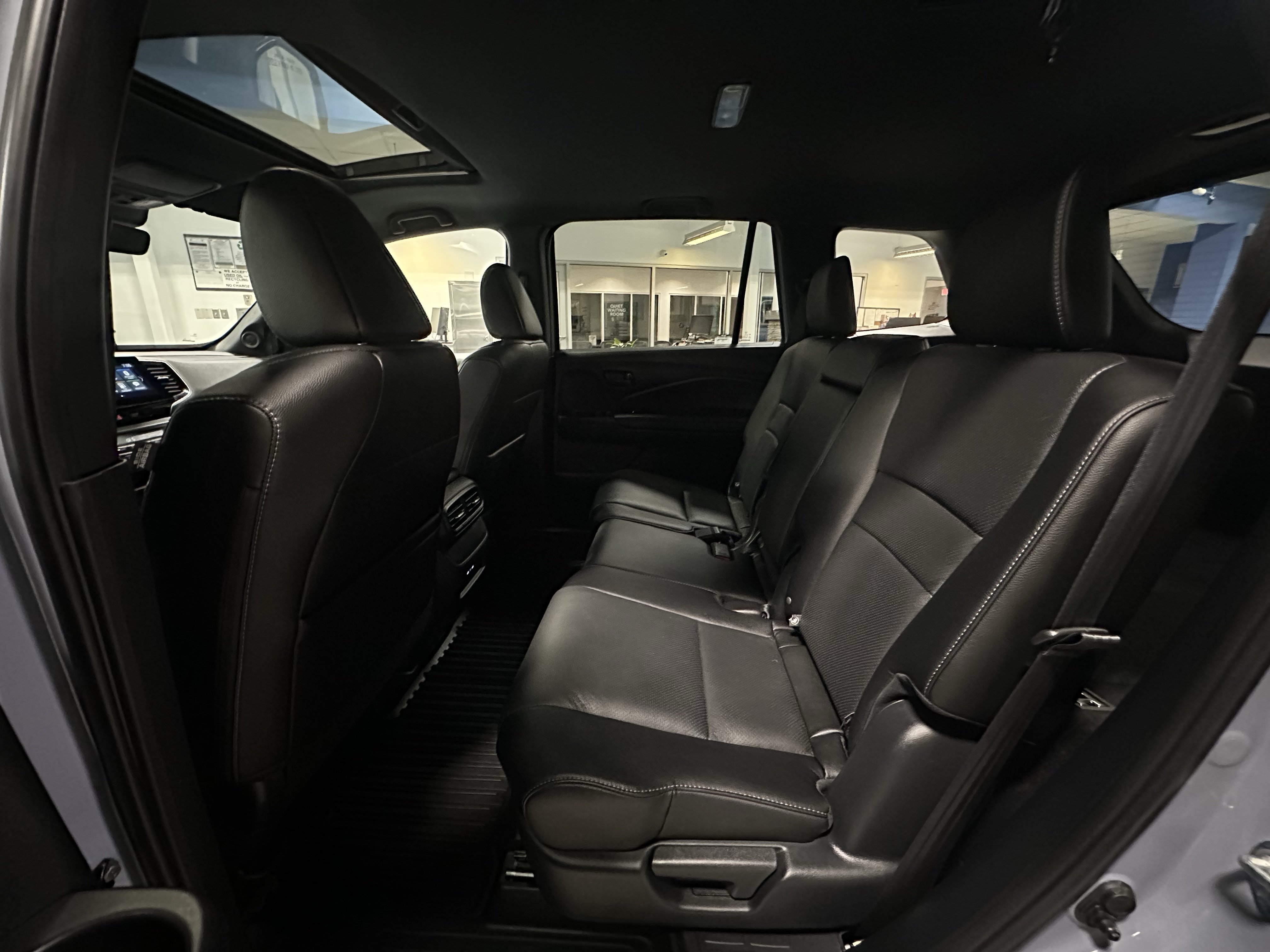 Used 2024 Honda Passport EX-L image 35