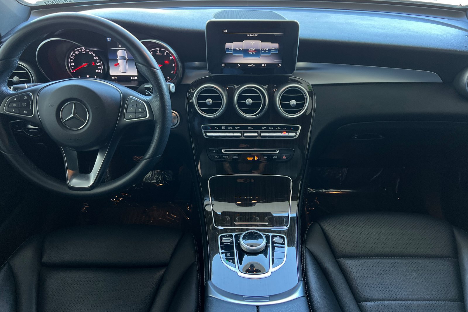 Used 2018 Mercedes-Benz GLC 300 image 3