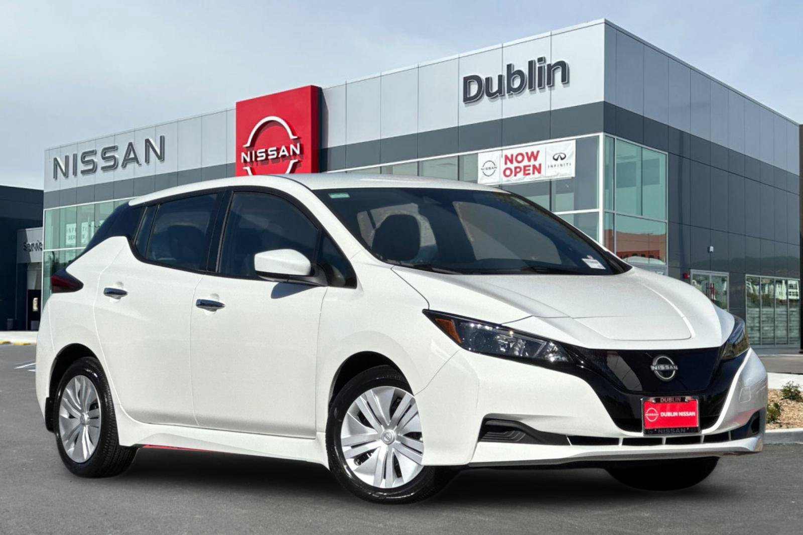 Certified 2025 Nissan Leaf S FWD image 2