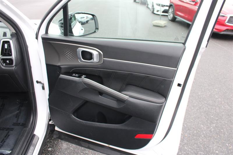 Used 2022 Kia Sorento SX image 13