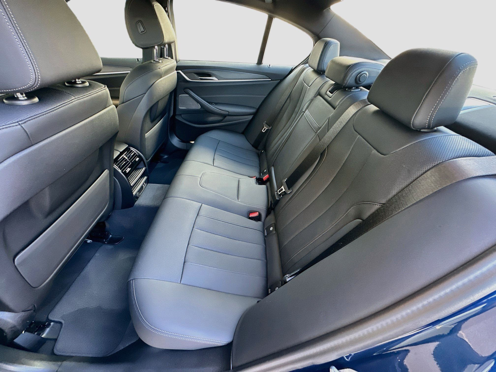 Certified 2023 BMW 530e xDrive w/ Premium Package AWD/4WD image 22