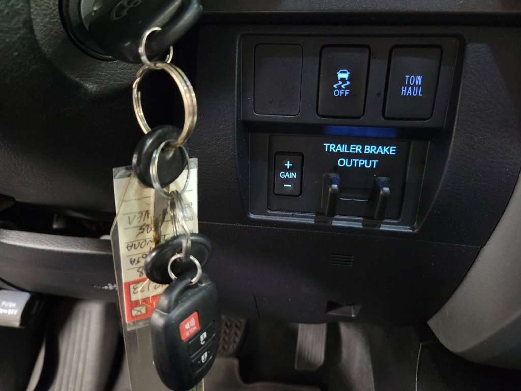 Used 2018 Toyota Tundra SR5 w/ SR5 Upgrade Package RWD image 22