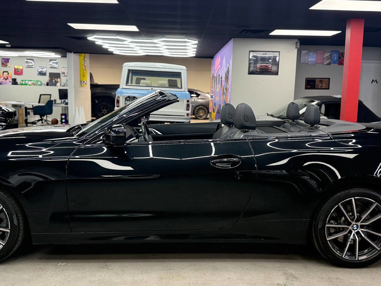 Used 2023 BMW 430i xDrive Convertible w/ Premium Package image 8