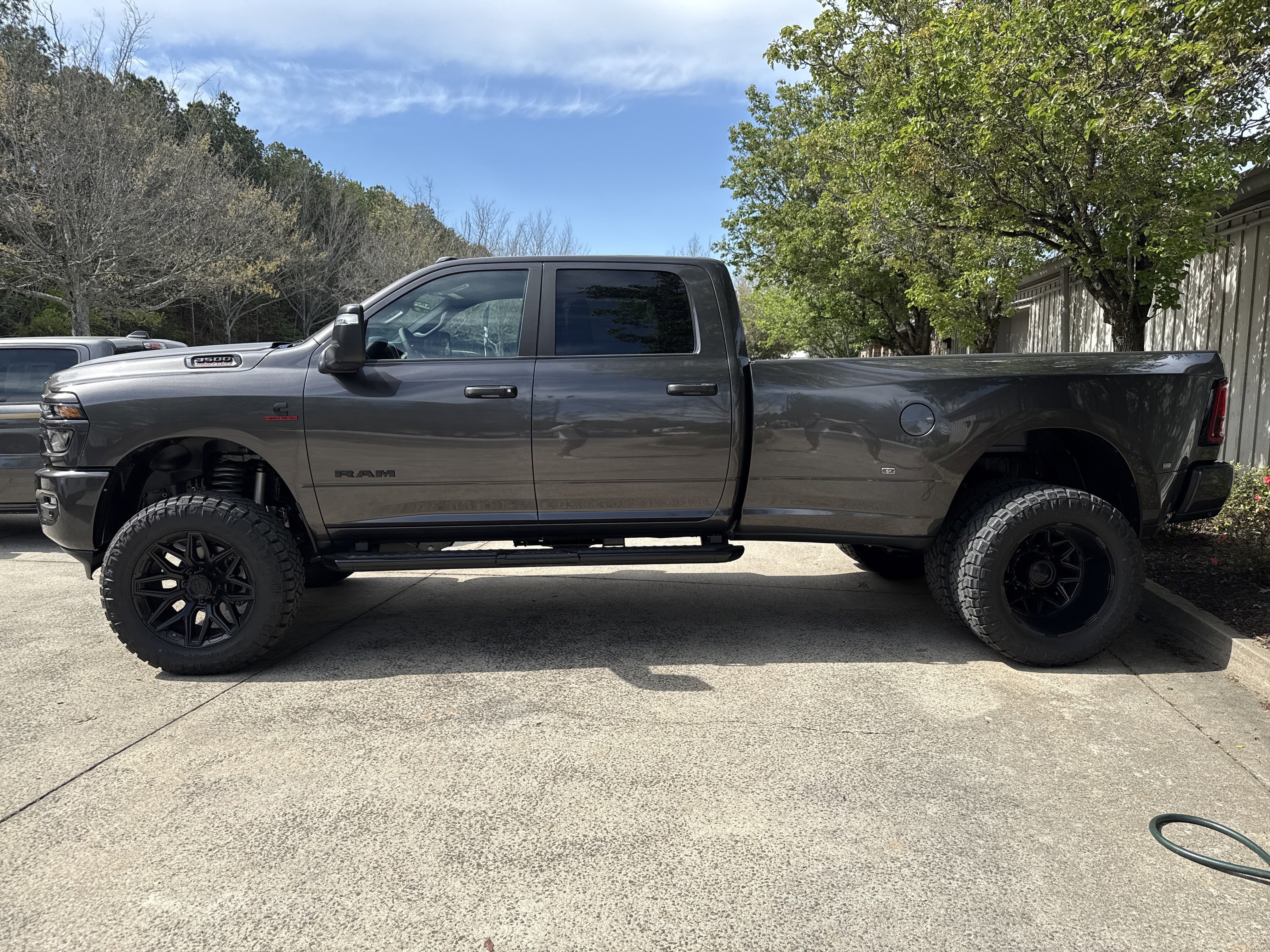 New 2026 RAM 3500 Big Horn AWD/4WD image 4