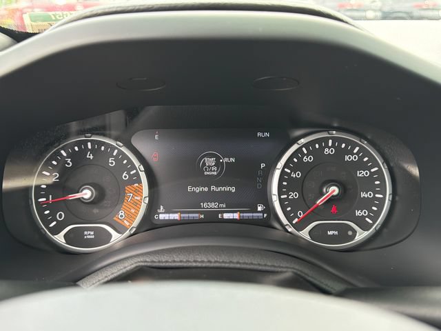 Used 2023 Jeep Renegade Latitude w/ Sun/Sound Group AWD/4WD image 26