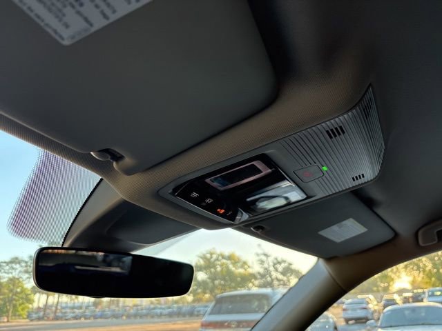 Used 2024 Volkswagen Atlas SE image 14