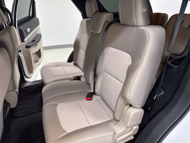 Used 2018 Ford Explorer FWD image 2