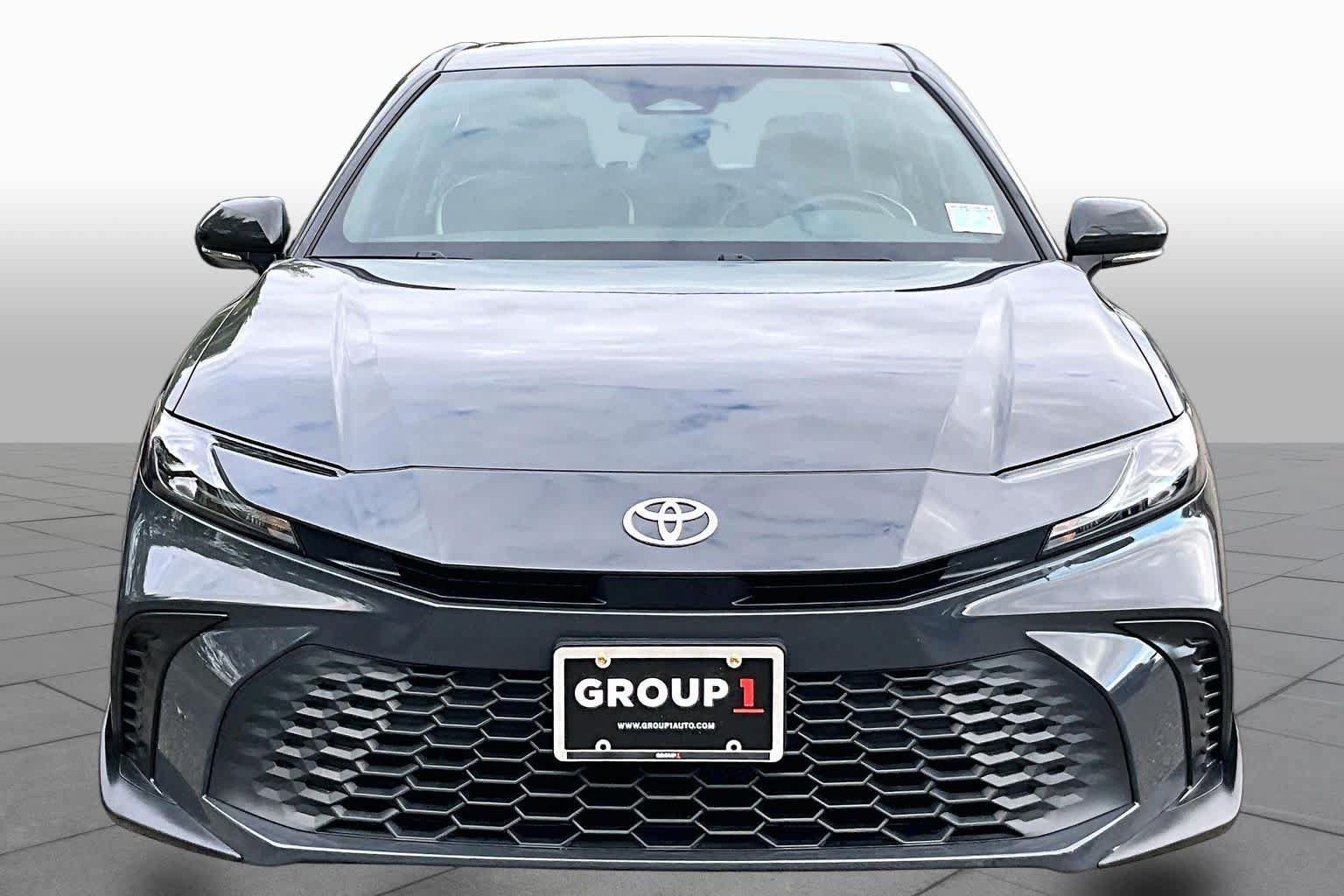 Used 2026 Toyota Camry SE AWD/4WD image 4