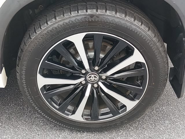 Used 2021 Toyota Highlander XSE AWD/4WD image 19