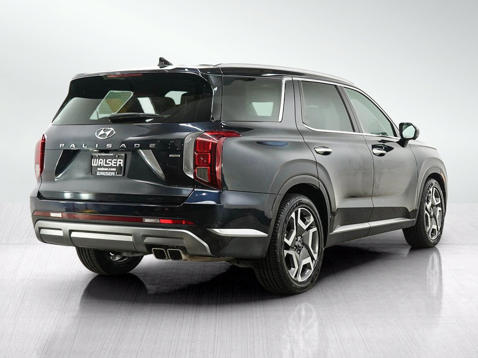Used 2024 Hyundai Palisade Limited AWD/4WD image 5