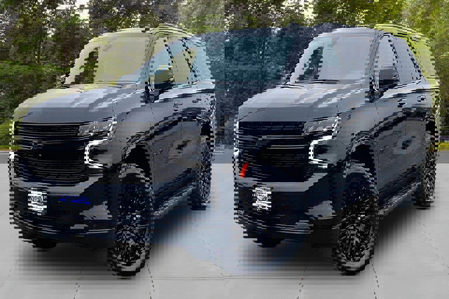 Used 2022 Chevrolet Tahoe LT w/ LT Signature Package image 3