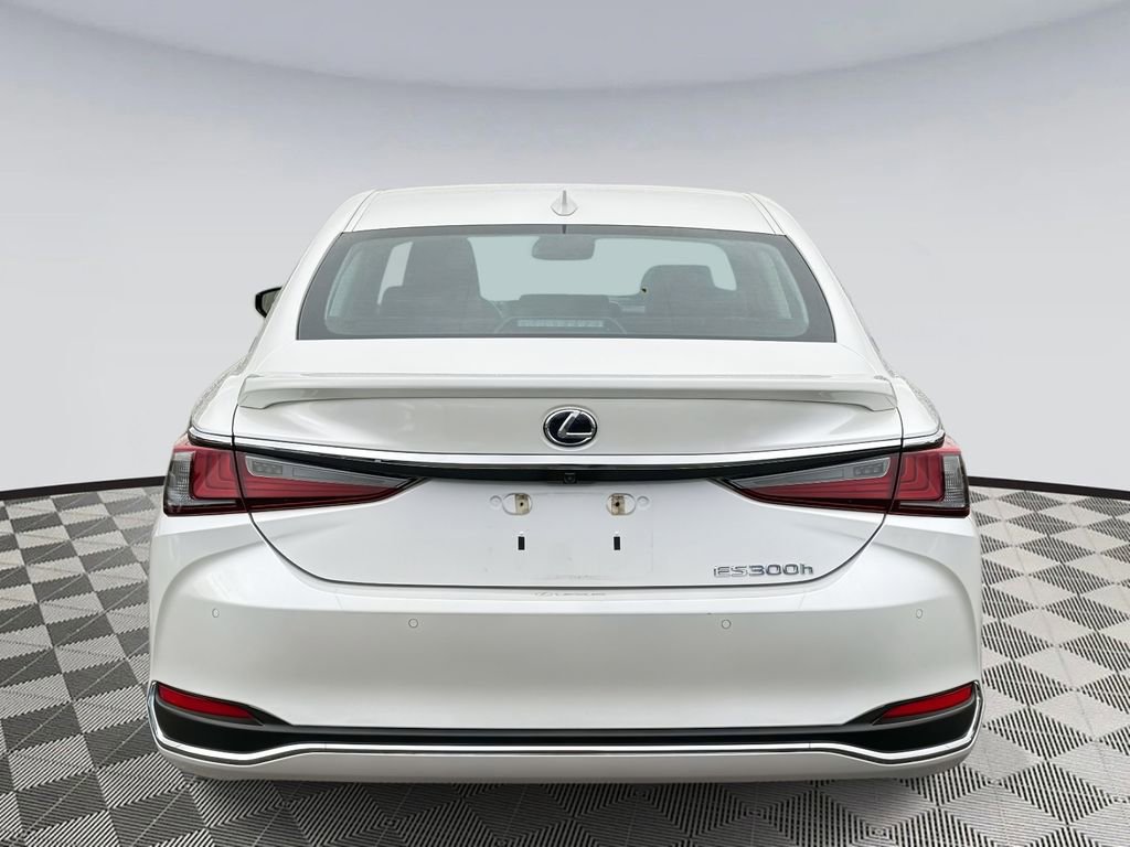 Used 2021 Lexus ES 300h w/ Premium Package image 3