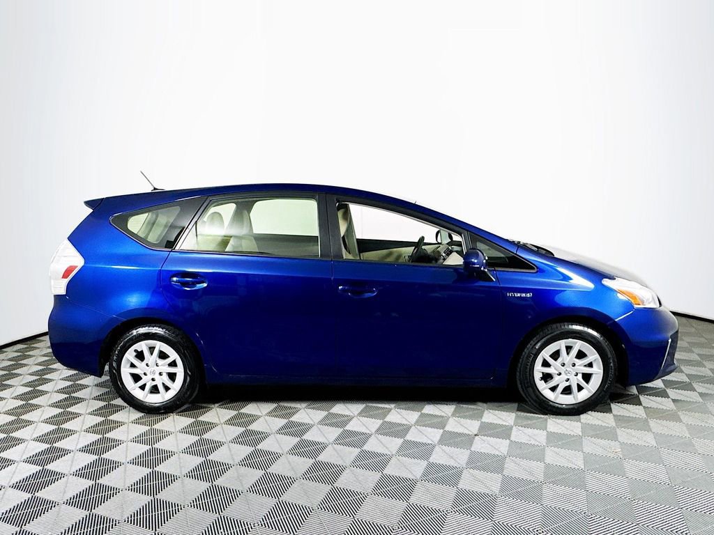 Used 2014 Toyota Prius V Three FWD image 8