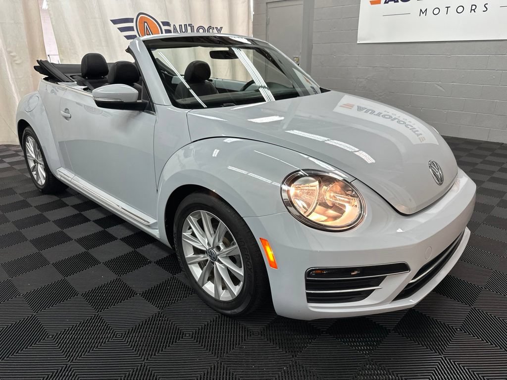 Used 2019 Volkswagen Beetle 2.0T SE FWD image 12