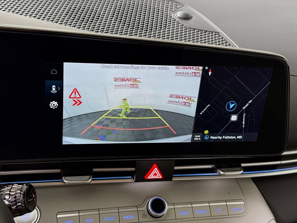 Certified 2025 Hyundai Elantra Limited FWD image 7
