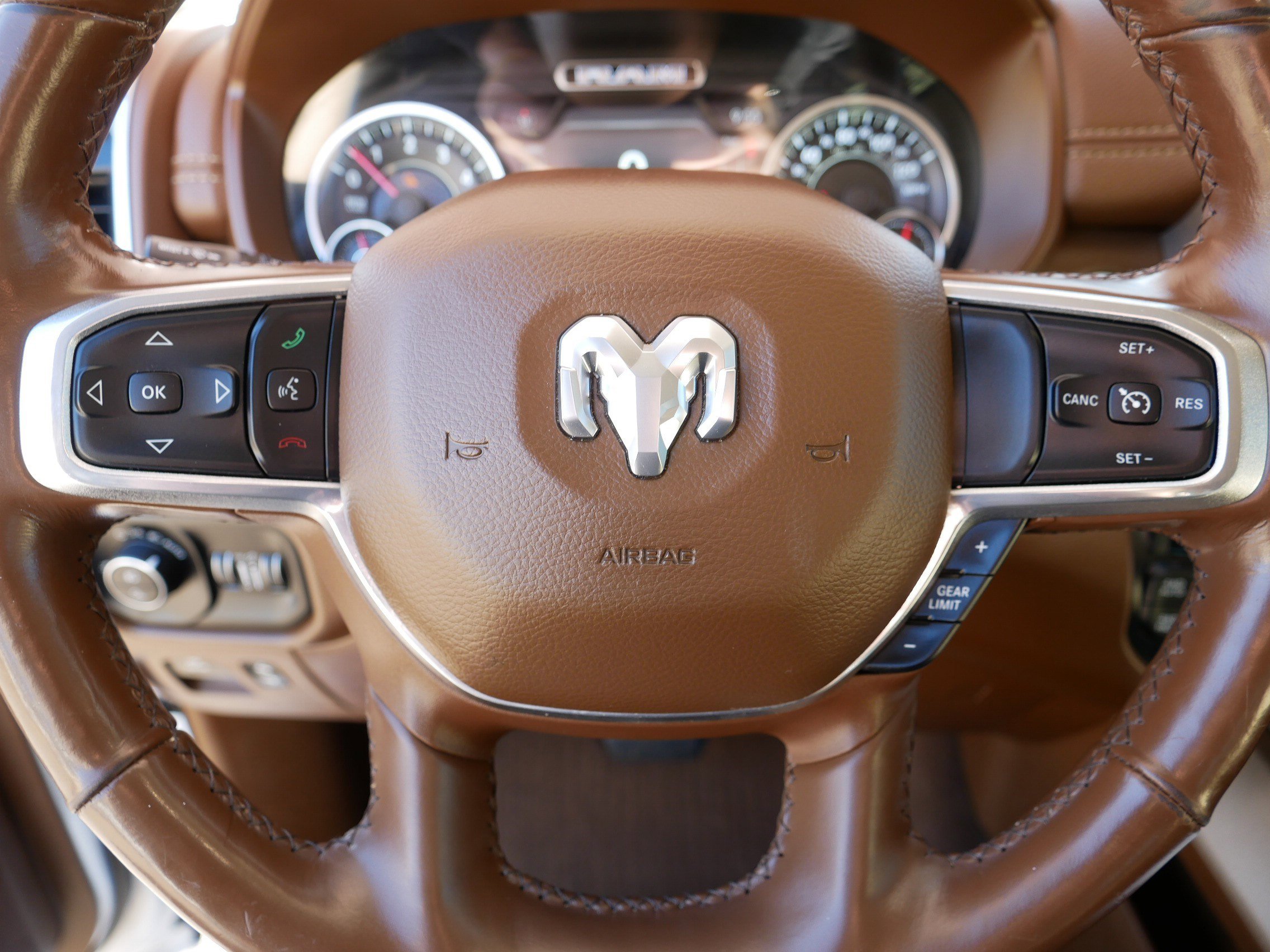 Used 2019 RAM 1500 Laramie image 25