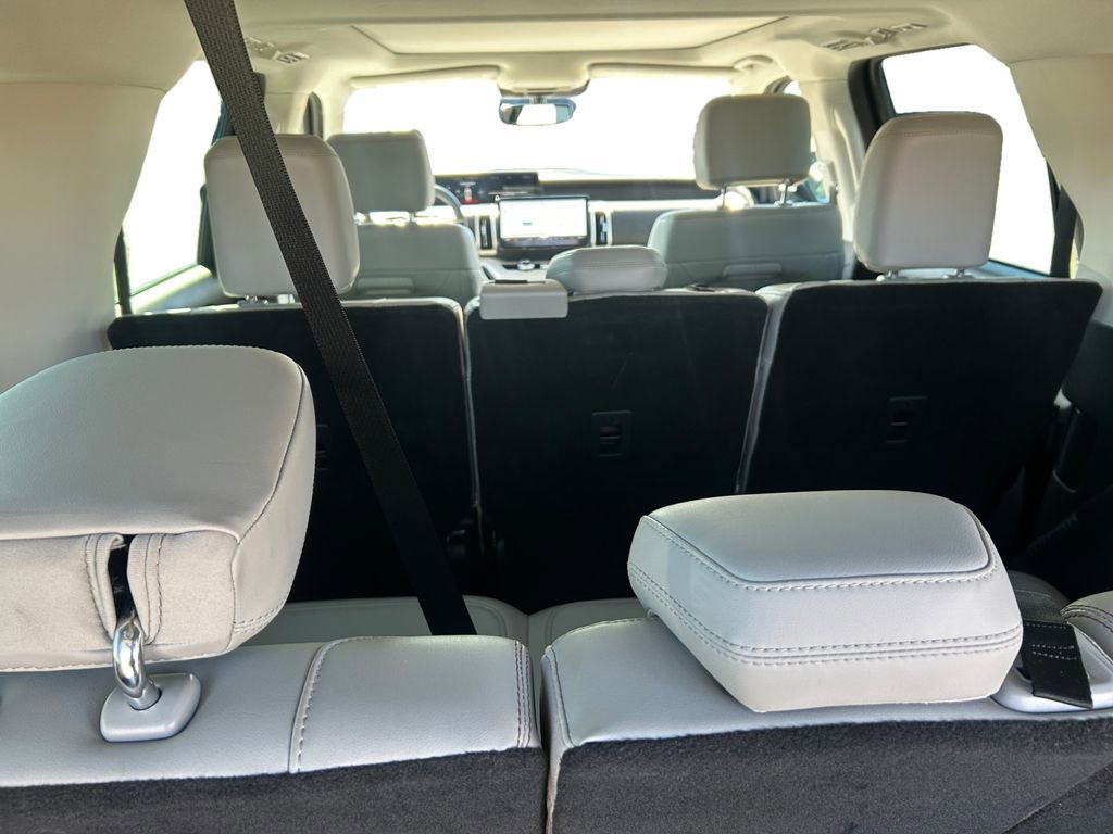 Used 2025 Ford Expedition Max Active image 25