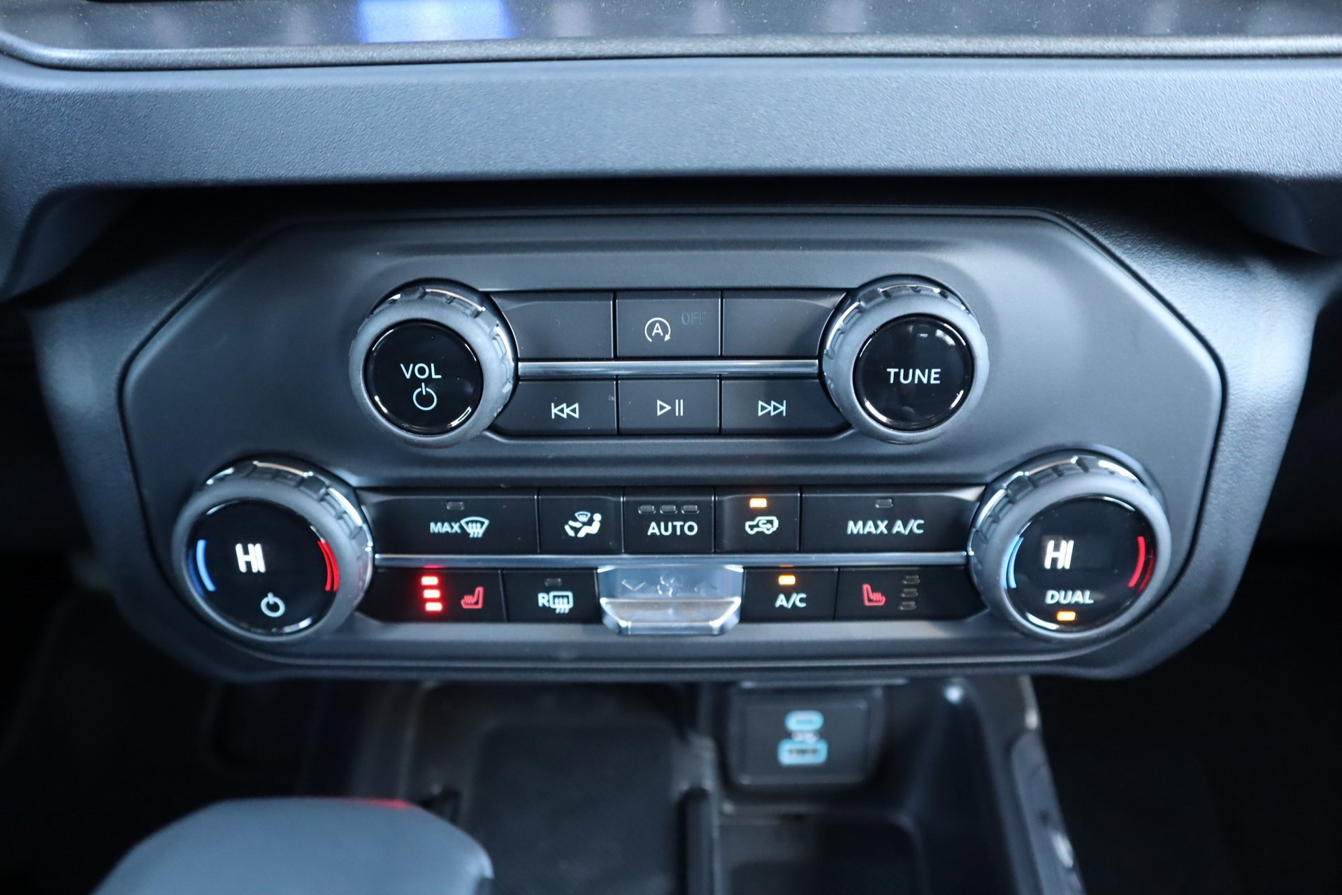 New 2025 Ford Bronco Big Bend image 7