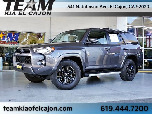 Used 2022 Toyota 4Runner SR5 Premium w/ Moonroof Package RWD image 2