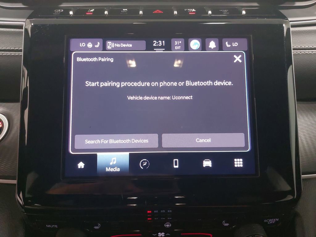 Used 2024 Jeep Grand Cherokee L Laredo image 25