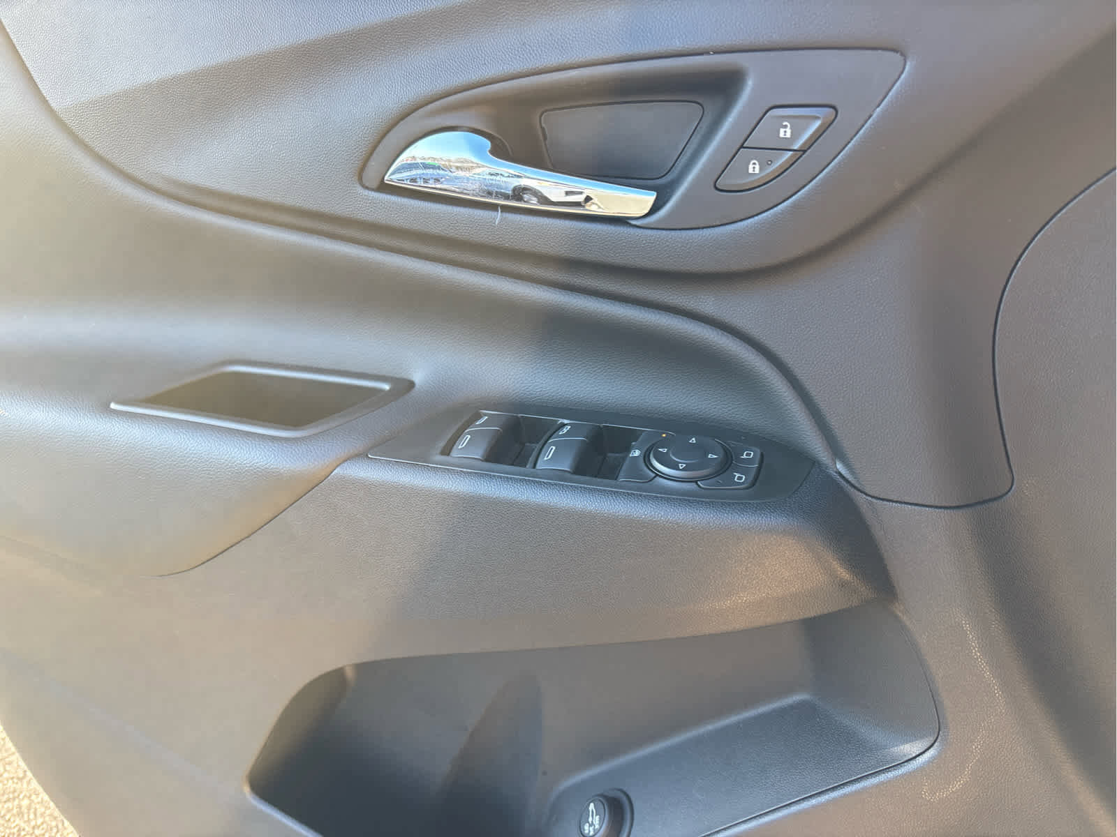 Certified 2024 Chevrolet Equinox LT image 22