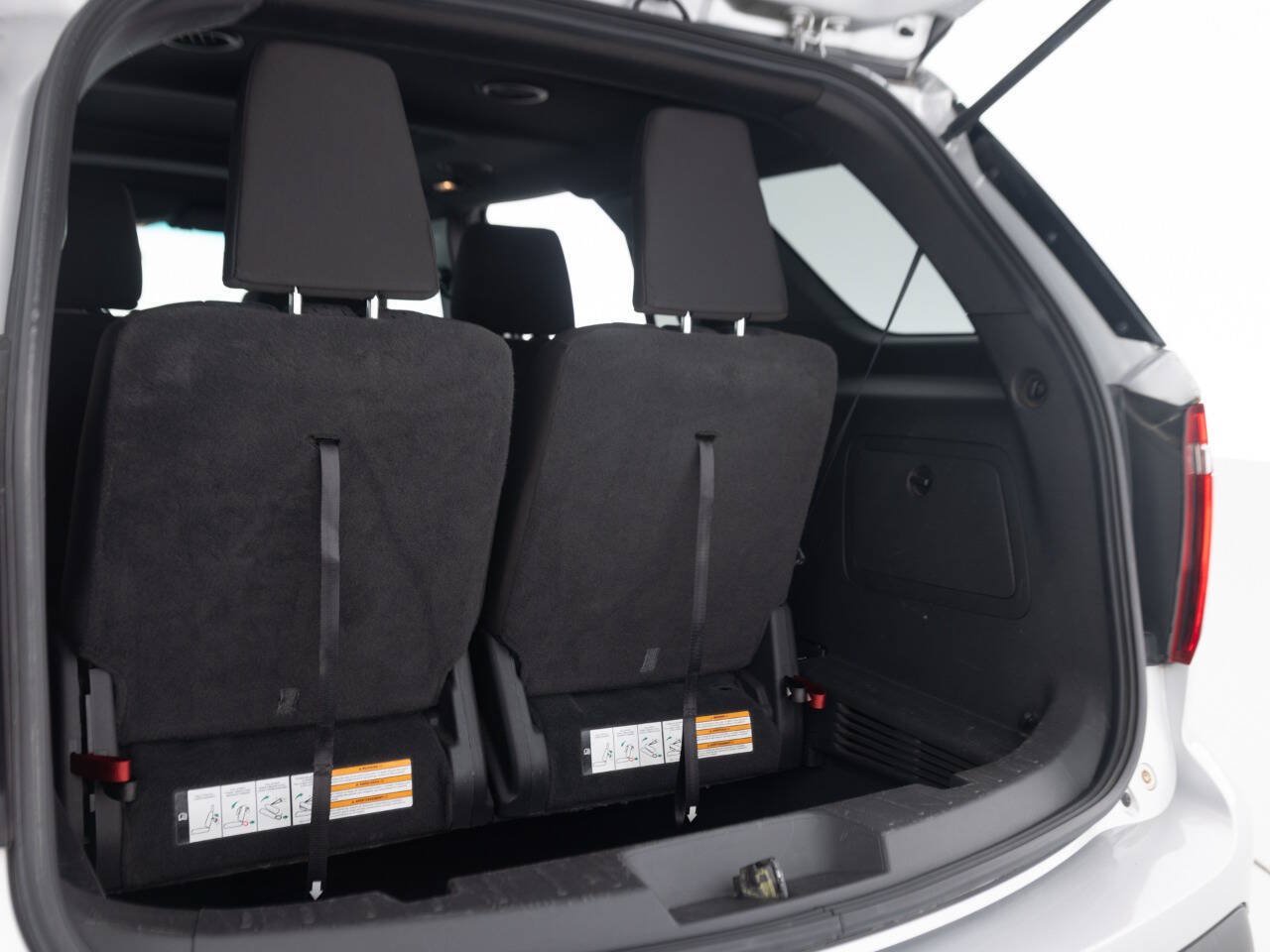 Used 2013 Ford Explorer XLT AWD/4WD image 41