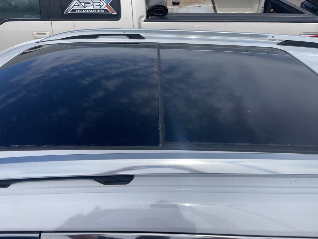 Used 2018 GMC Terrain Denali w/ Advanced Safety Package AWD/4WD image 11