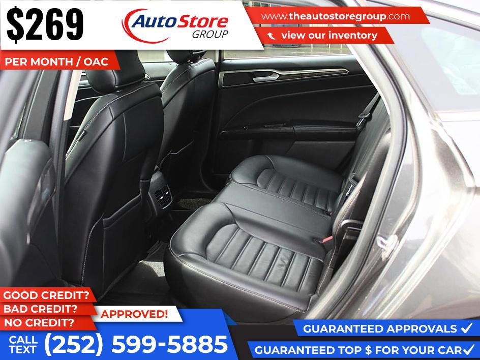 Used 2017 Ford Fusion SE w/ Fusion SE Technology Package image 10