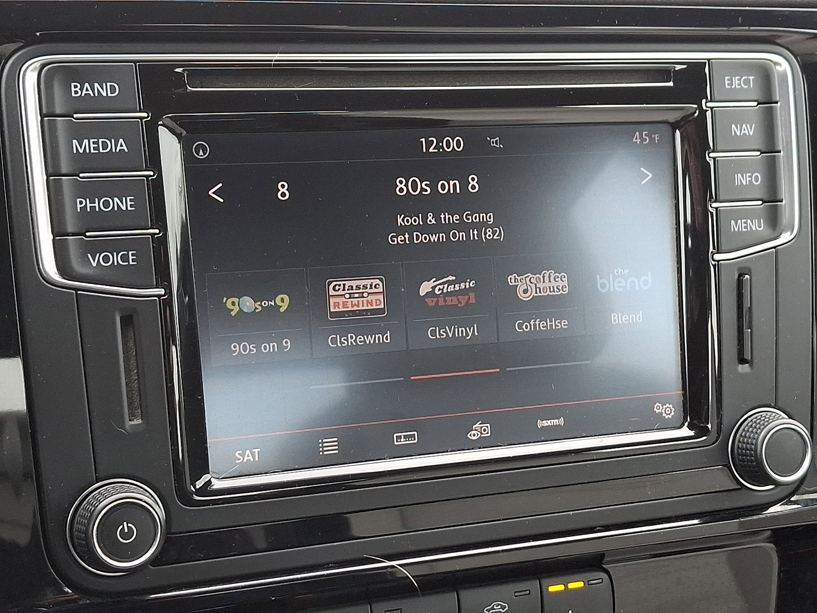 Used 2016 Volkswagen Jetta Sport w/ Lighting Package image 16