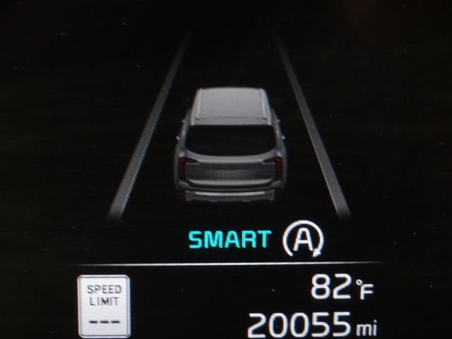 Used 2024 Kia Telluride S image 37