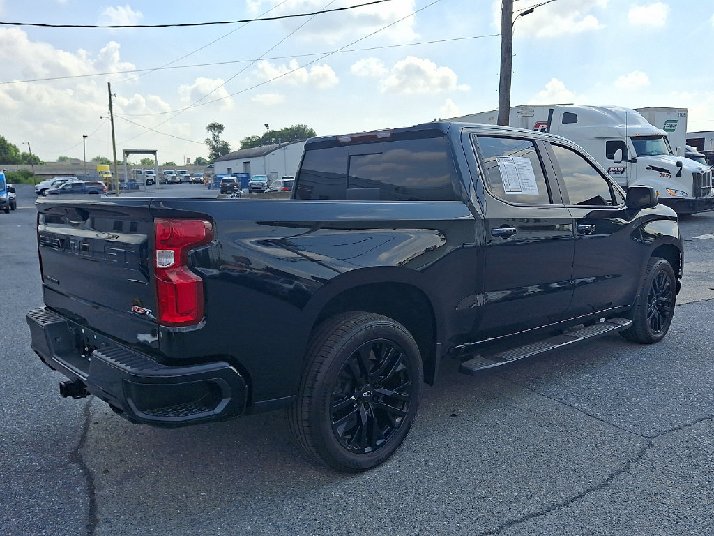 Used 2022 Chevrolet Silverado 1500 RST w/ Convenience Package II AWD/4WD image 4