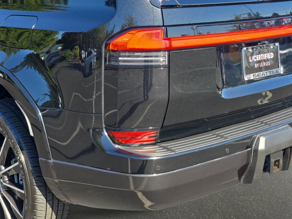 Certified 2024 Lexus GX 550 w/ Cold Area Package AWD/4WD image 36