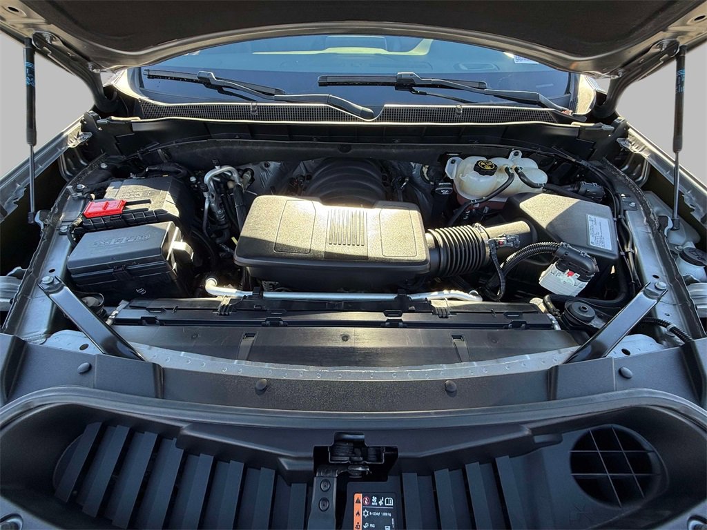 Used 2021 Chevrolet Suburban RST w/ Luxury Package image 24