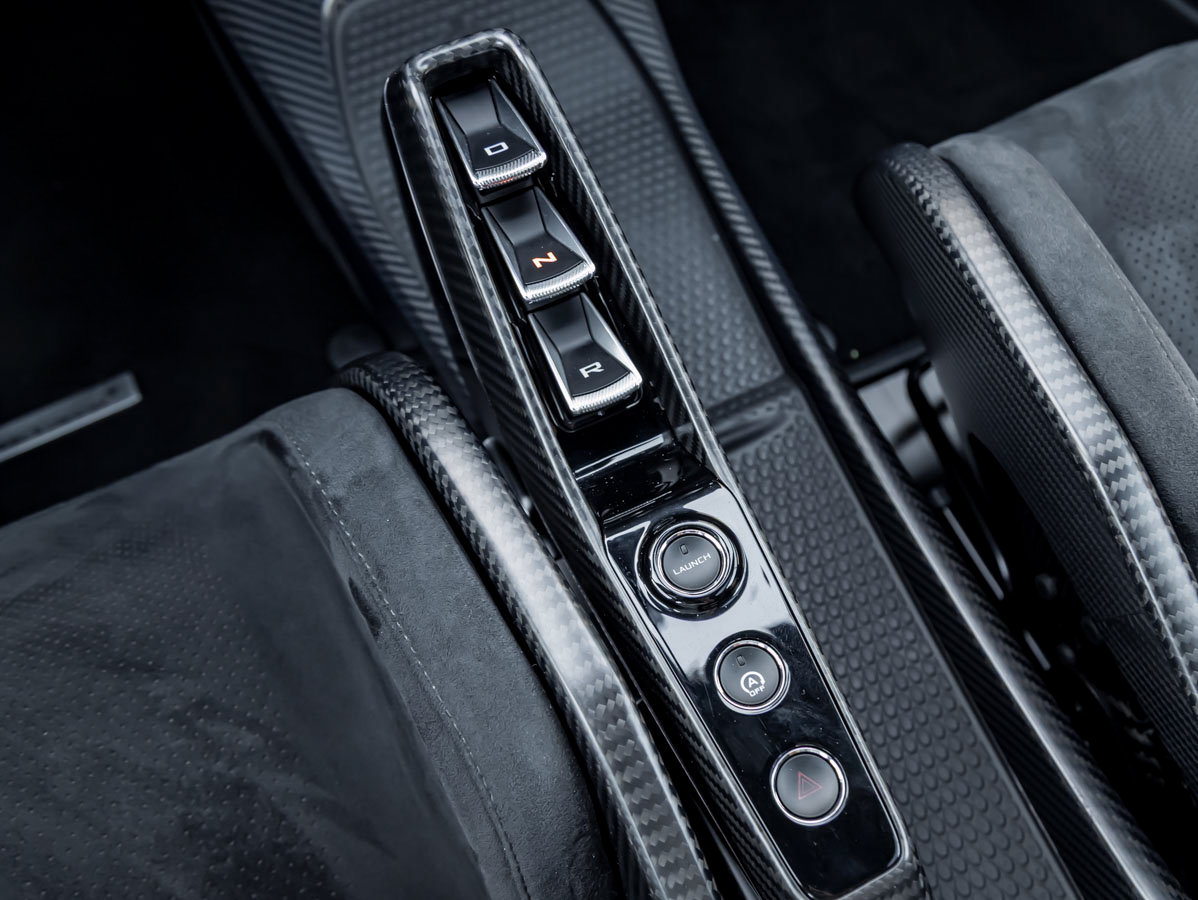Used 2019 McLaren Senna RWD image 27