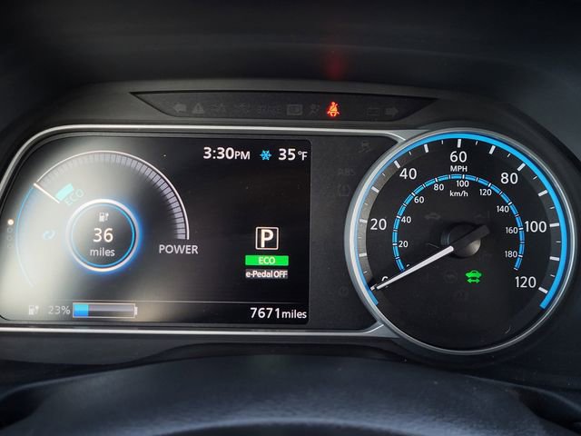 Used 2025 Nissan Leaf S image 6