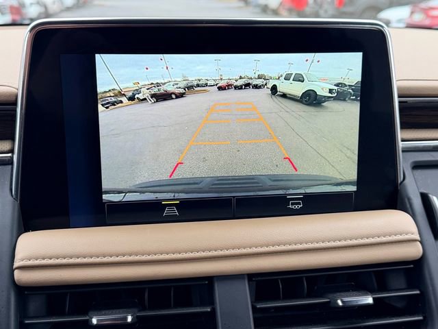 Used 2024 Chevrolet Suburban Premier image 25